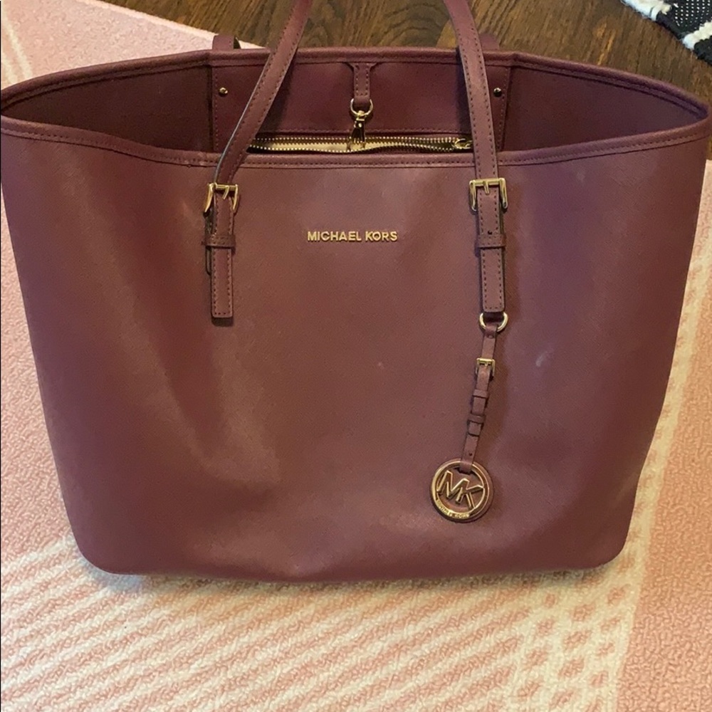 Michael Kora maroon bag!